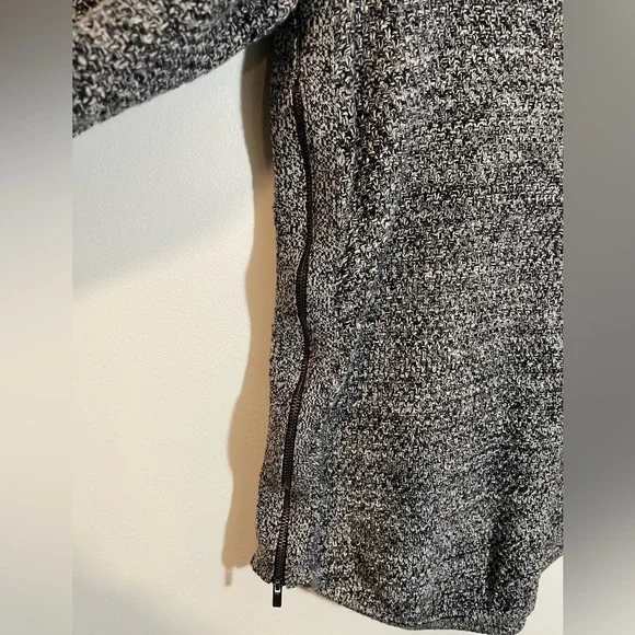 Banana Republic Black Marbled Knit V-Neck Sweater Side Zips Long Sleeve Large - Picture 3 of 11